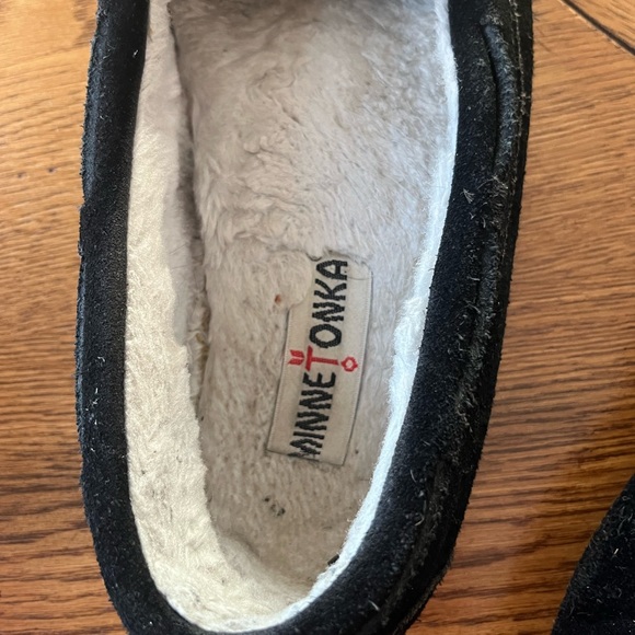 Minnetonka Moccasins 💙 ❄️ - Picture 4 of 4